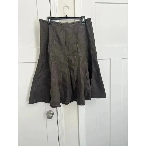 NEW DIRECTIONS thin black denim knee length mermaid tail skirt womens size 16 - Picture 1 of 6